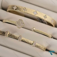 بنگل ونکلیف نگین دار طلایی VanCleef-8523-L