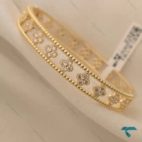 بنگل ونکلیف نگین دار طلایی تو خالی VanCleef-8524-L