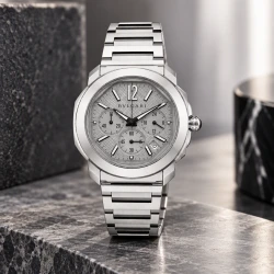 ساعت بولگاری مردانه Octo Roma کورنوگراف سیلور صفحه طوسی Bvlgari-10780-G